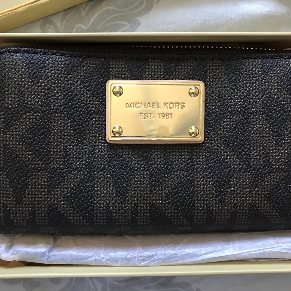 Phone wallet wristlet - Picture 2 of 6